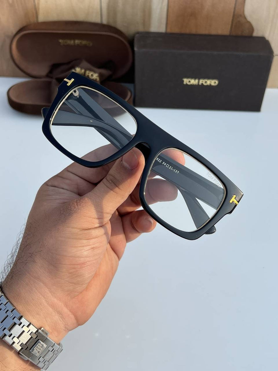 Tomfor 1922 black plano