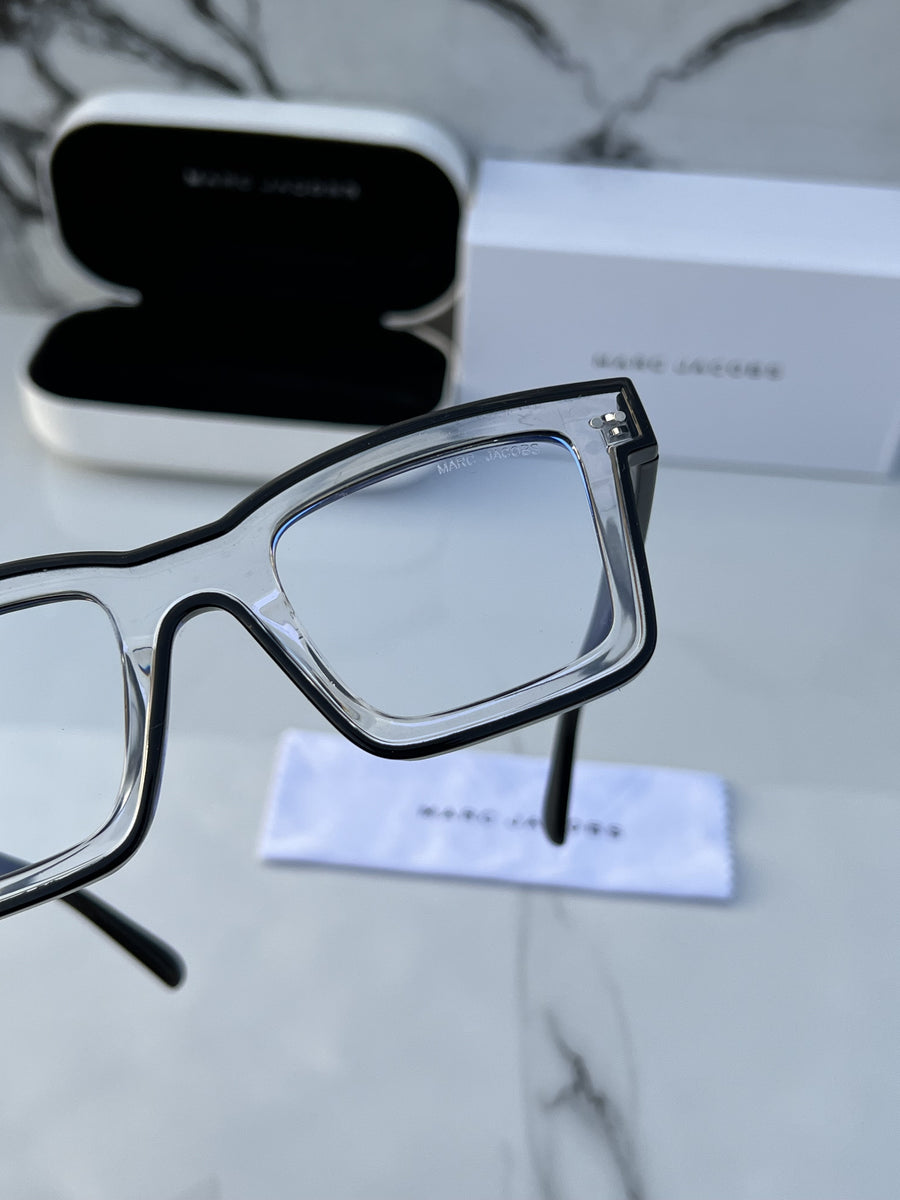 Marc_jacobs_5202_transparent_black