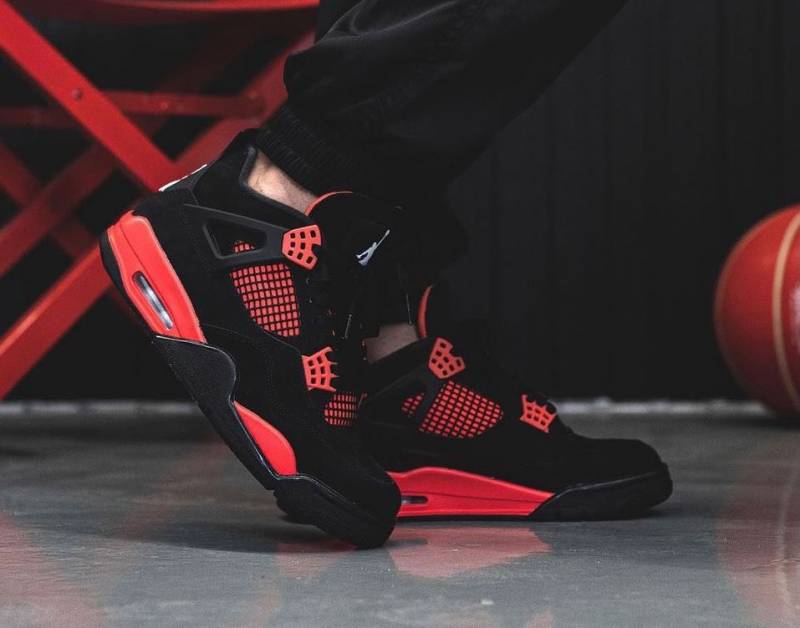 Nike Air Jordan Retro 4 Red Thunder 2025