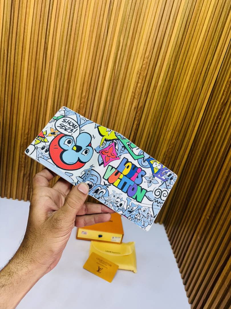 134 LV LOIUS VUTTON PREMIUM QUALITY WALLET