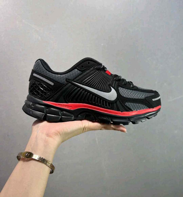 Nike zoom Vomero Bred Black