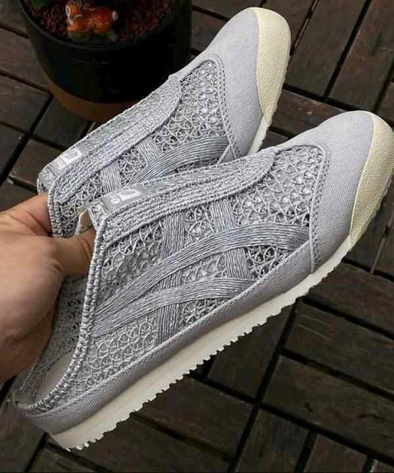 Oniitsukaa tiger Mexico 66 Sabot mules in pure silver 125