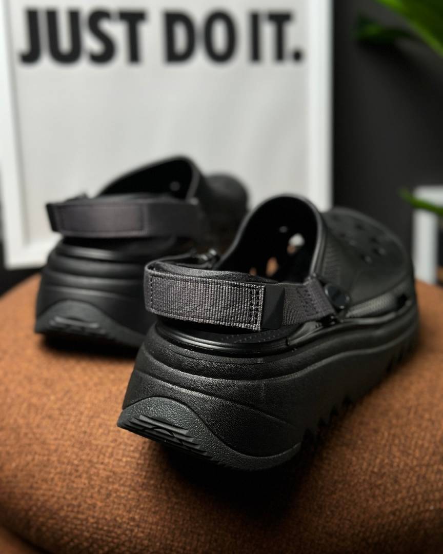 Crocs Classic Hiker Clogs All black