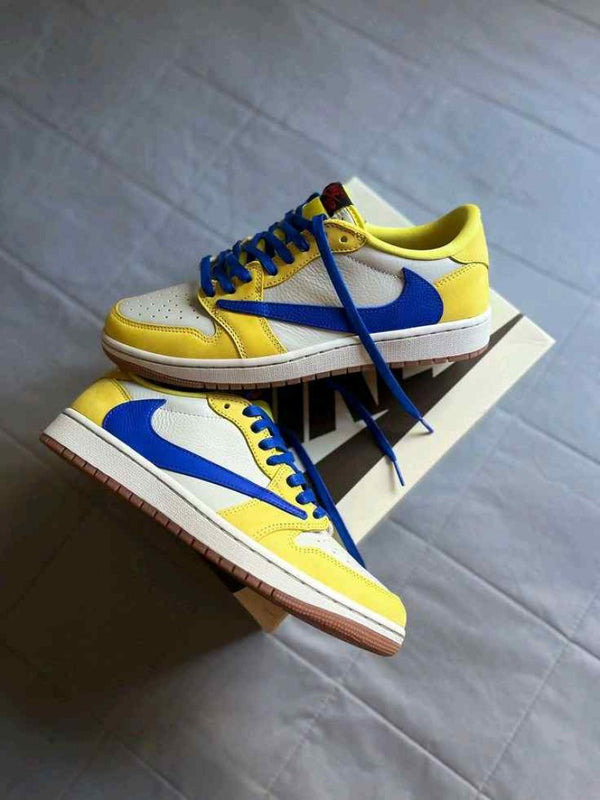 Nike Air jordan retro low x travis scott canary