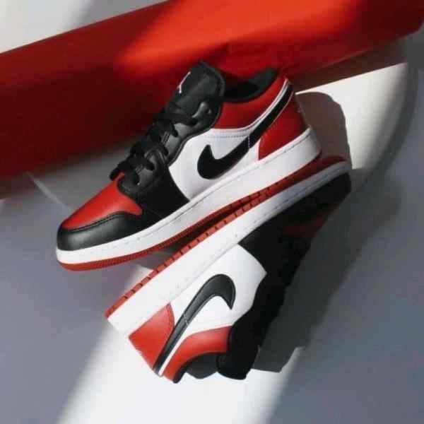 Nike Air Jordan 1 Low Bred Toe Semi UA