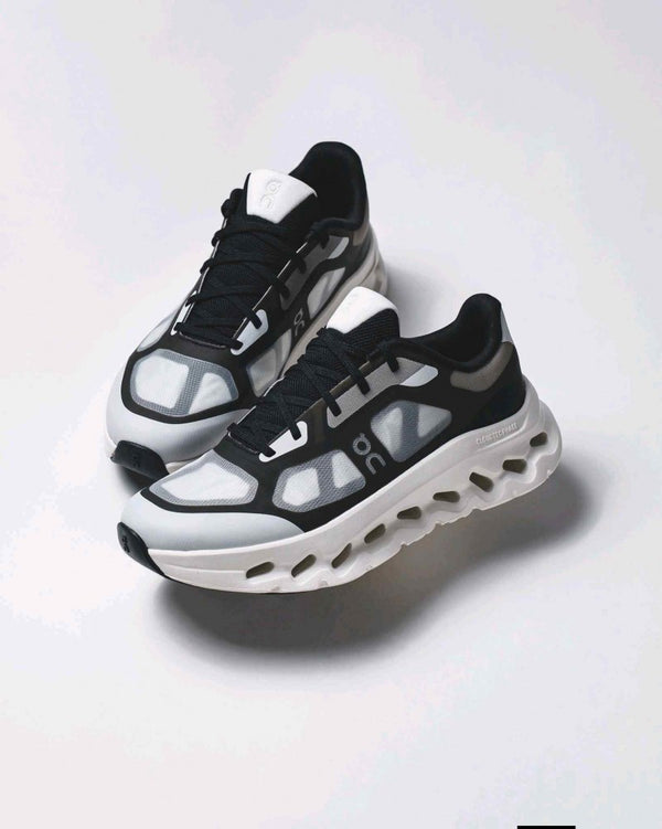 On Cloud tilt Running Remix Black Ivory