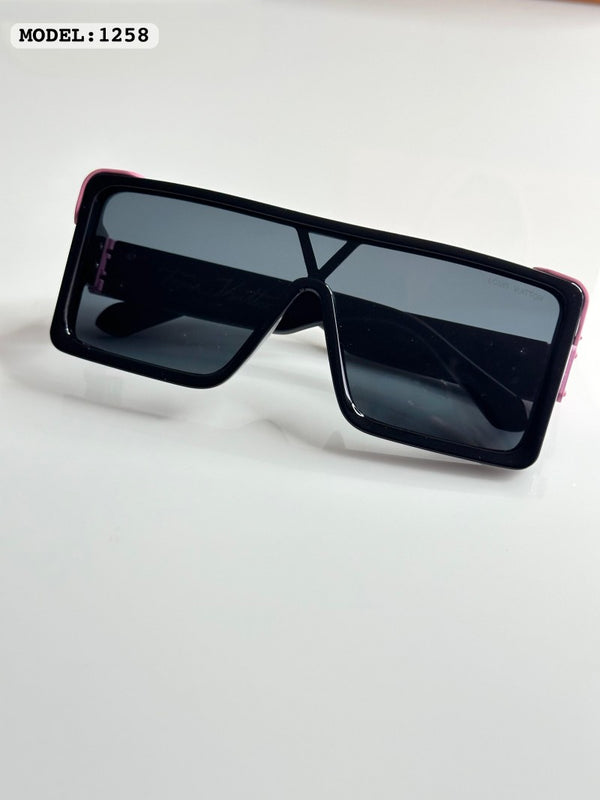 Louis Vuitton_1258_Black