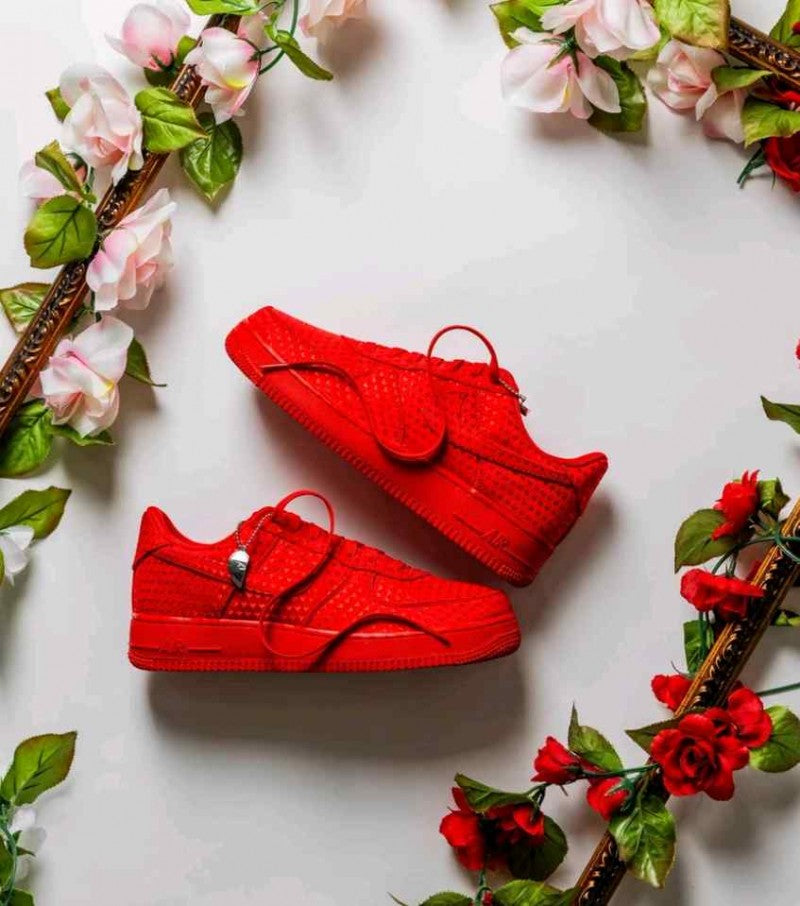 Nike AIR FORCE 1 RETRO VALENTINES DAY