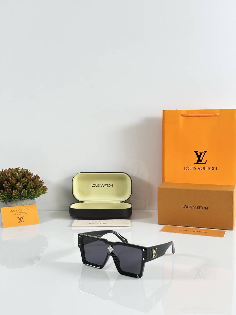 LV 6007 Black