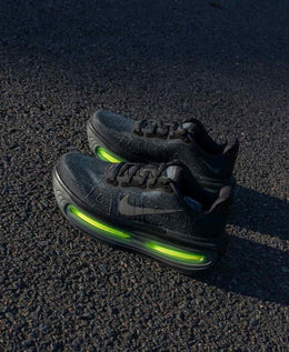 Nike Vomero Premium Black Volt