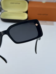 Louis Vuitton_5513_black