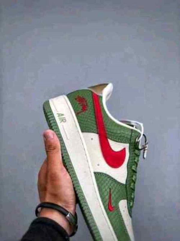 Nike Air Force 1 Low 07 x Stussy green