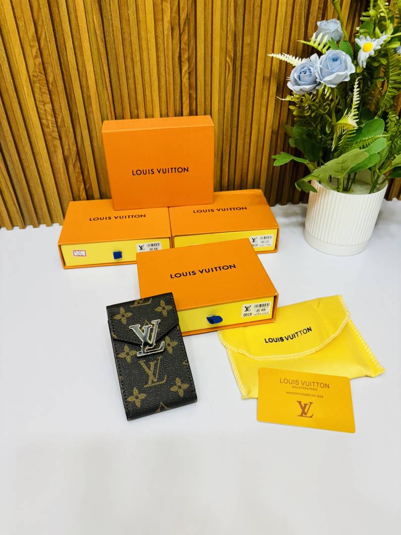 151 LV LOUIIS VUITTON PREMIUM QUALITY CARD HOLDER WALLET