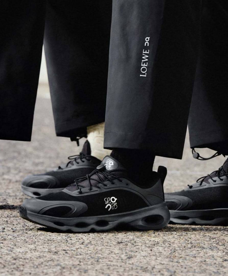 Loewe x On Cloudsolo Black