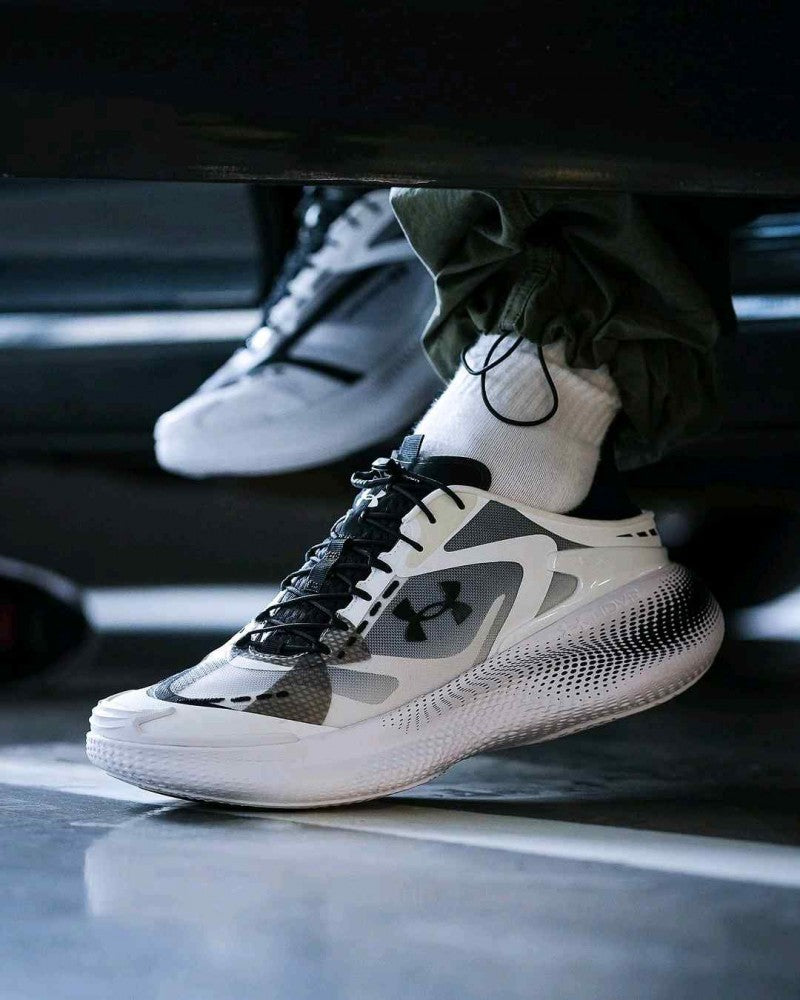 Underr Armour Echo SlipSpeed White Black 6014