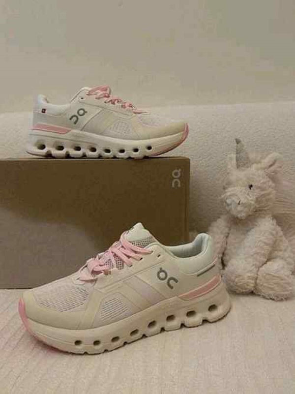 On Cloud Running Runner Shoes White Pink Sporty Elegant