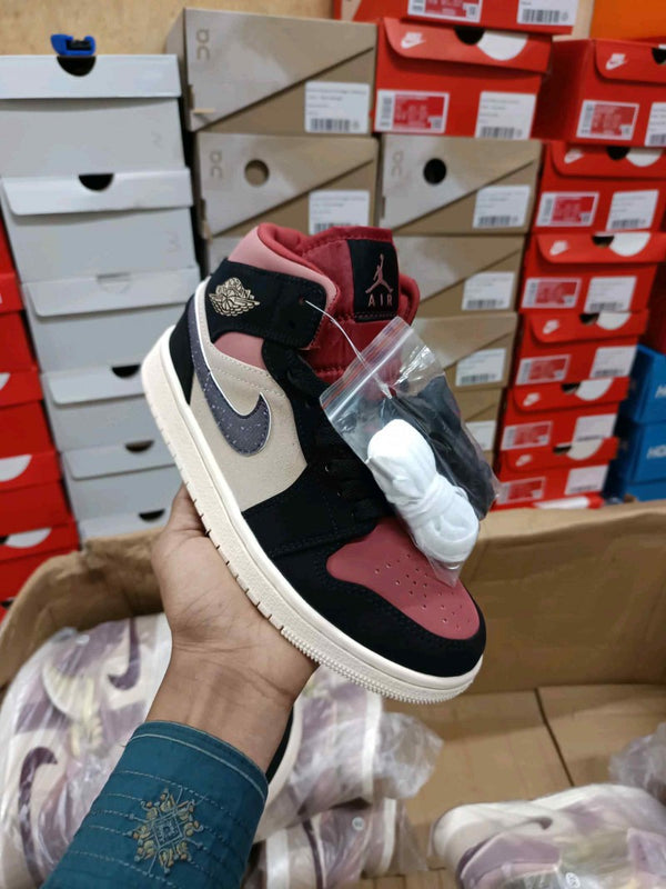 Nike Air Jordan 1 Mid Dusty Pink 395