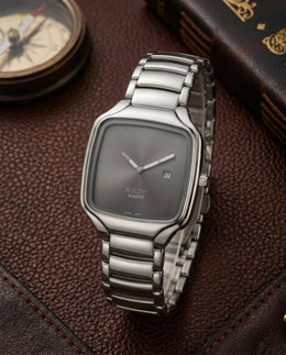 Rado True Square Quartz Undigital
