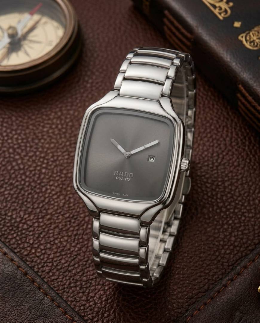 Rado True Square Quartz Undigital
