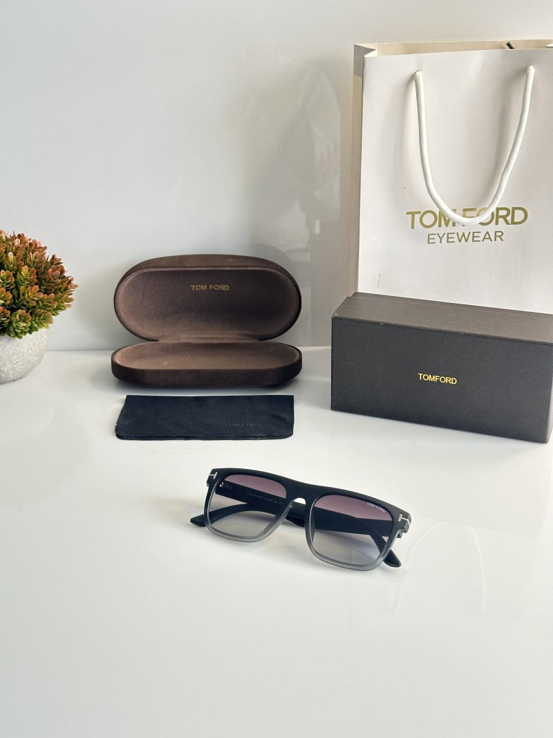 Tom forr 0231 Black Green