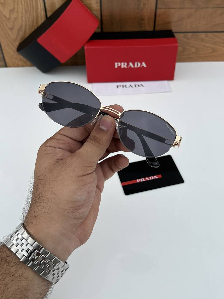 Prada_632_gold_black
