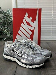 Nike p 6000 white metallic silver