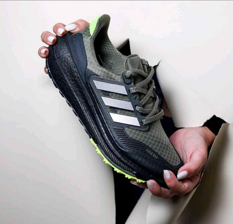 Adidas_Ultraboost_Light_2024_Cold_Rdy 2032