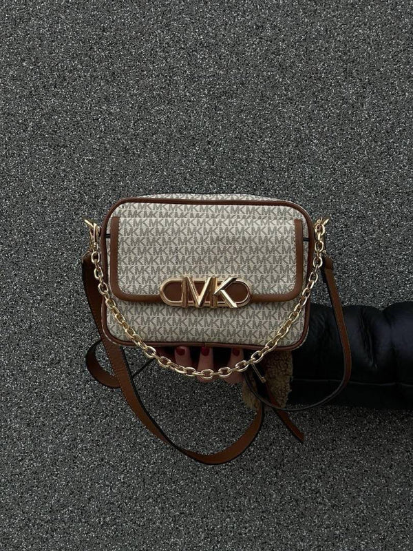 Michael Kors_Parker_Camera_Crossbody_Bag_With_OriginalBox