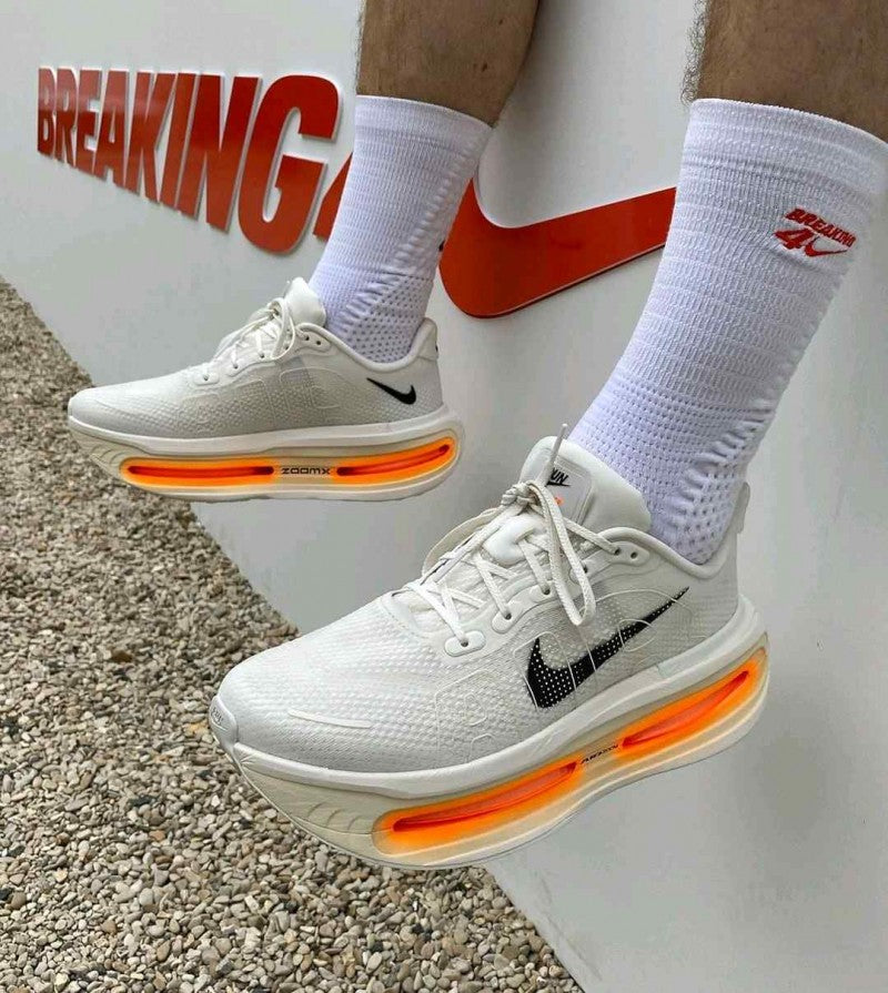 Nike_Vomero_Premiume_826