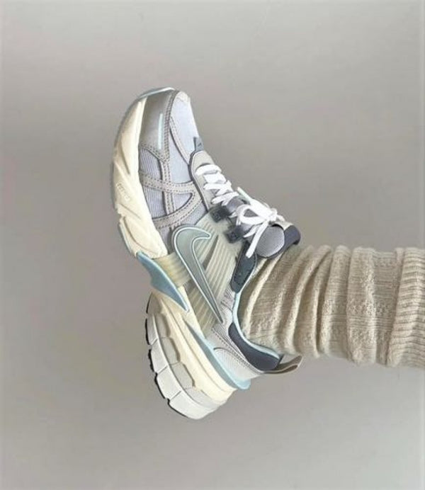Nike V2K LIGHT BONE METALLIC PLATINUM WOMEN