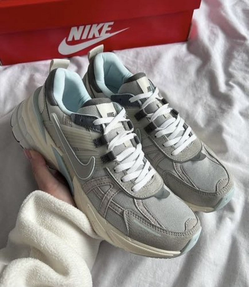 Nike V2K LIGHT BONE METALLIC PLATINUM WOMEN
