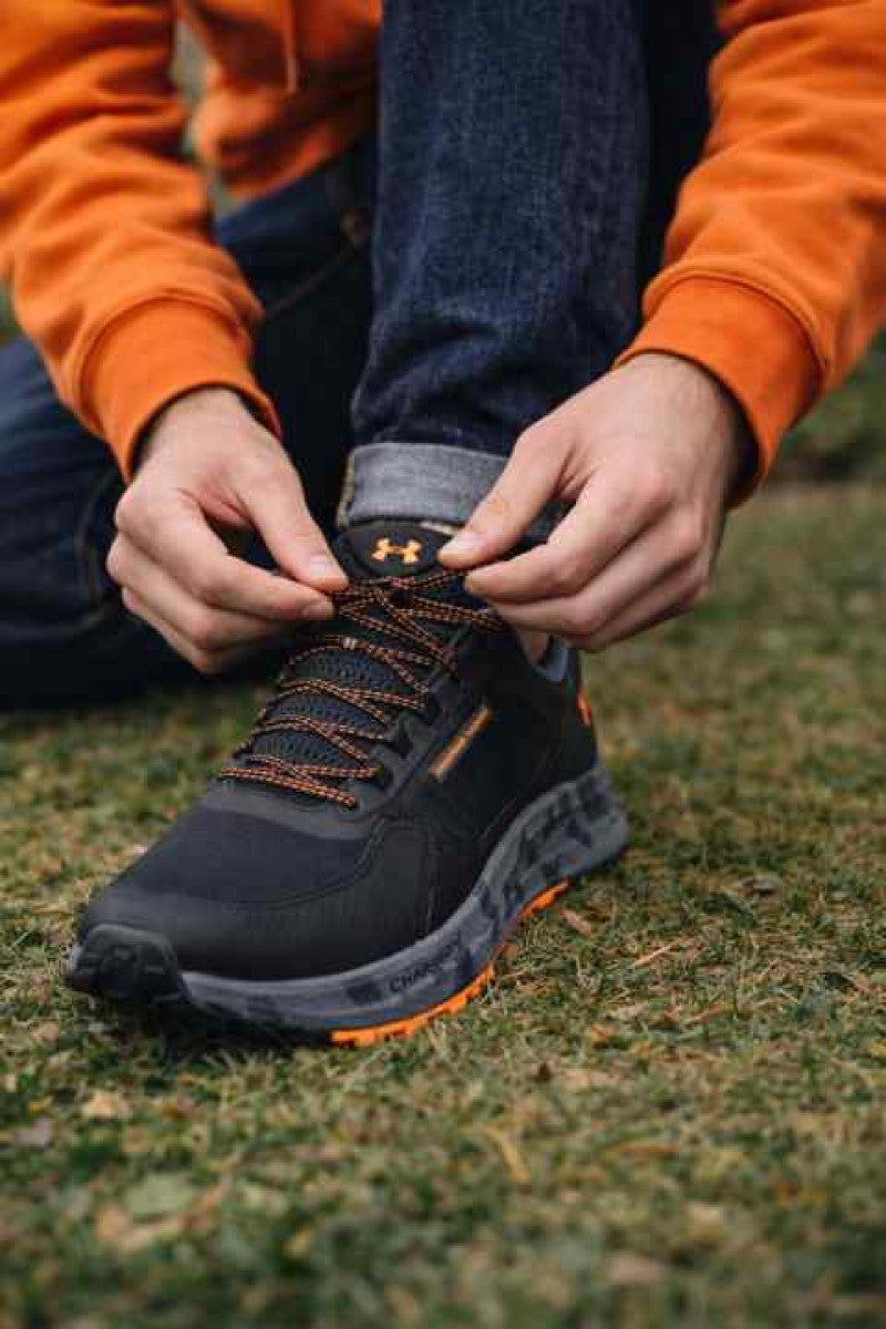 Under Armorr charged bandit trail 3 black orange