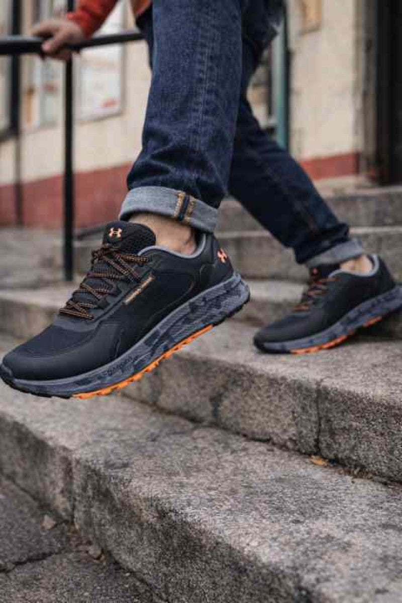 Under Armorr charged bandit trail 3 black orange