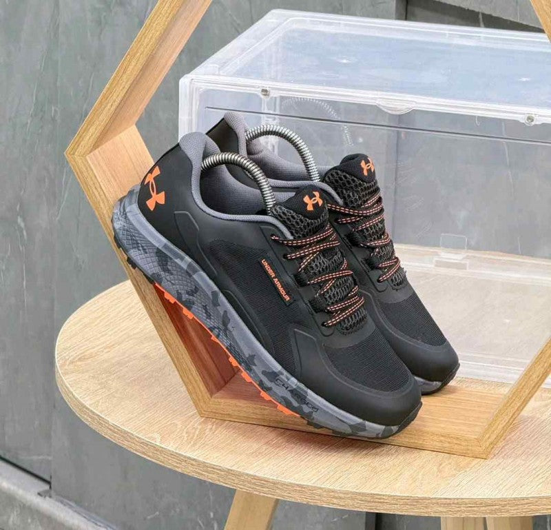 Under Armorr charged bandit trail 3 black orange