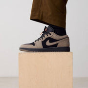 Jordan 1 Low SE Olive Grey Black 674