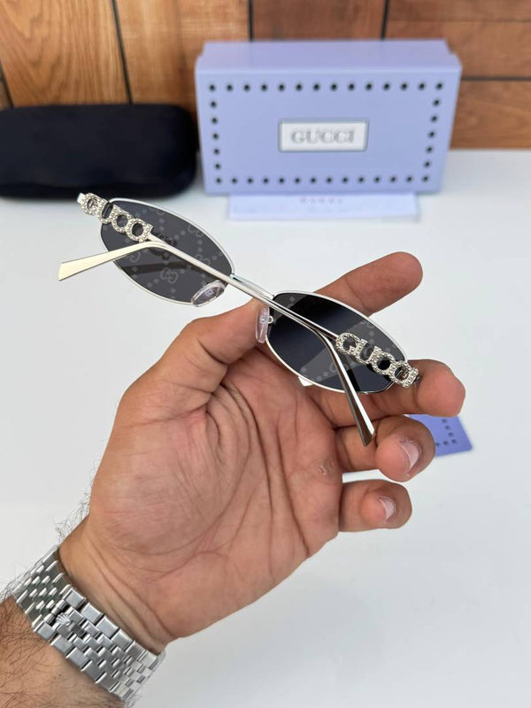 Gucci 32827 silver monogram