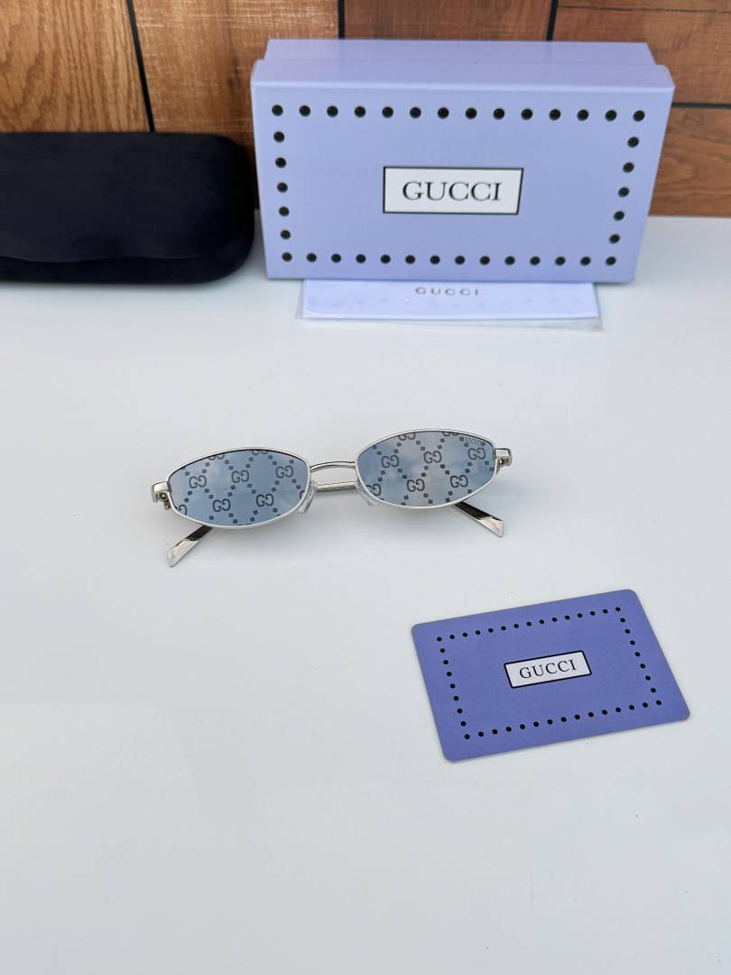 Gucci 32827 silver monogram