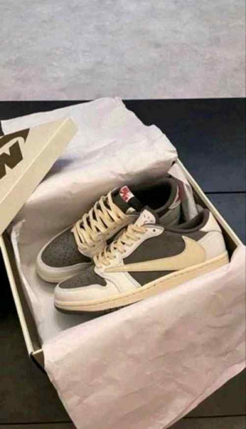Nike Air Jordan 1 Low Travis Scott Reverse Mocha