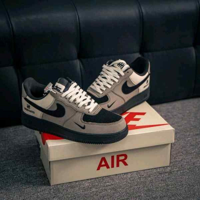 Nike Air Force 1 07 Undefeated