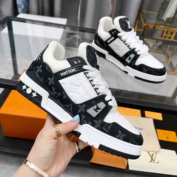 Louis Vuittonn LV Trainer White Black