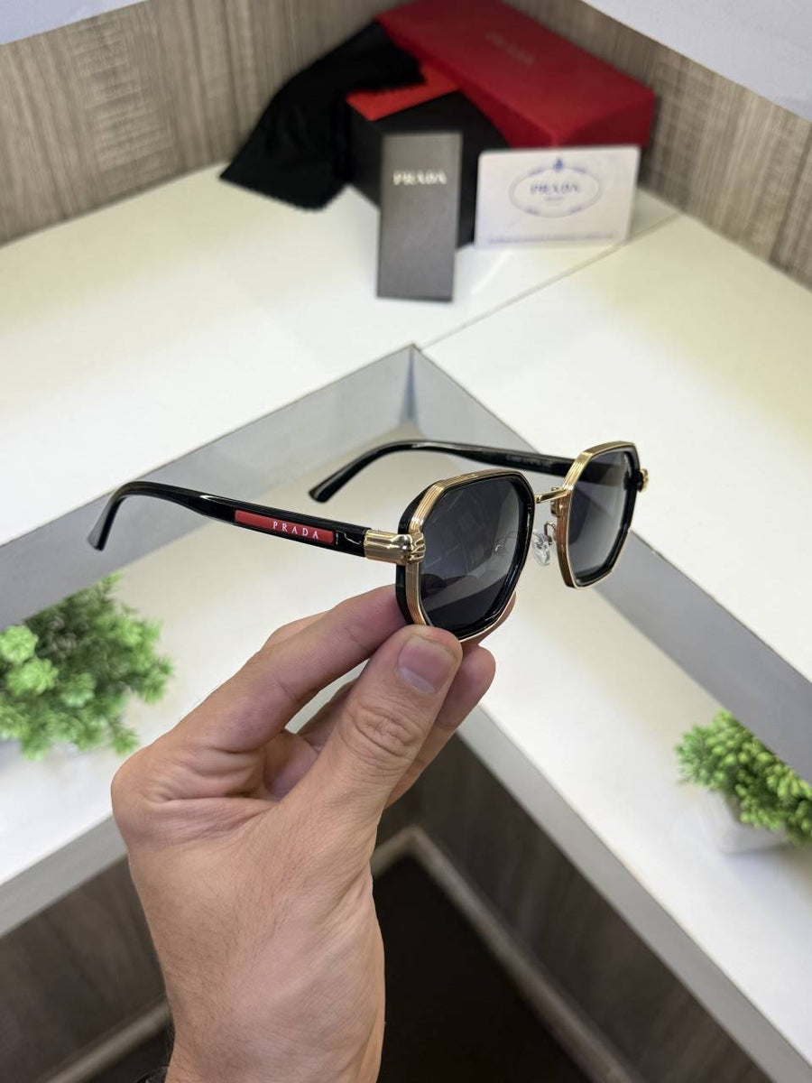 Prada 660 Sunglass