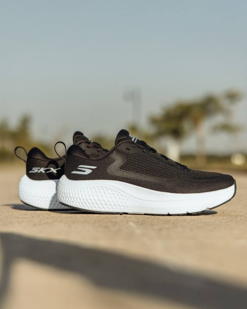 Skechers Go Run Supersonic Max White Black