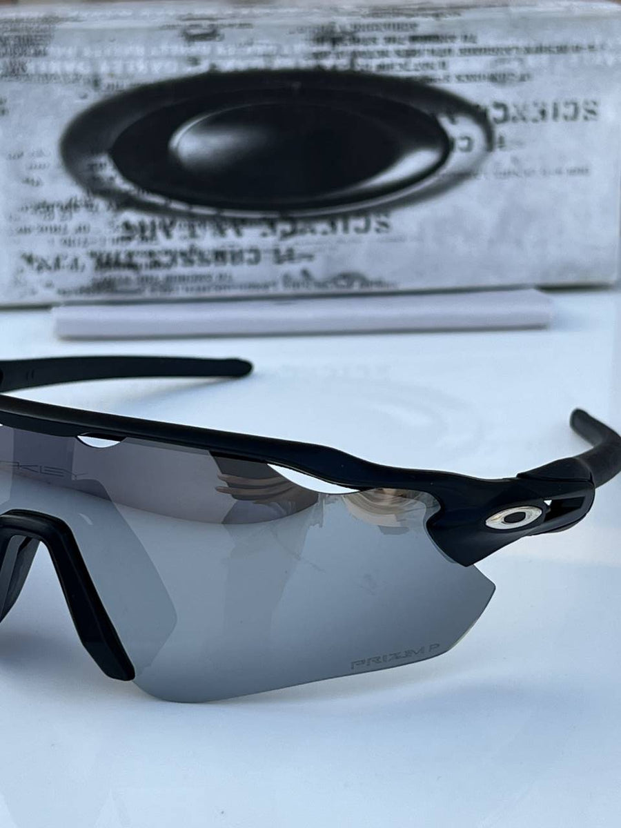 Oakley_9208_silver