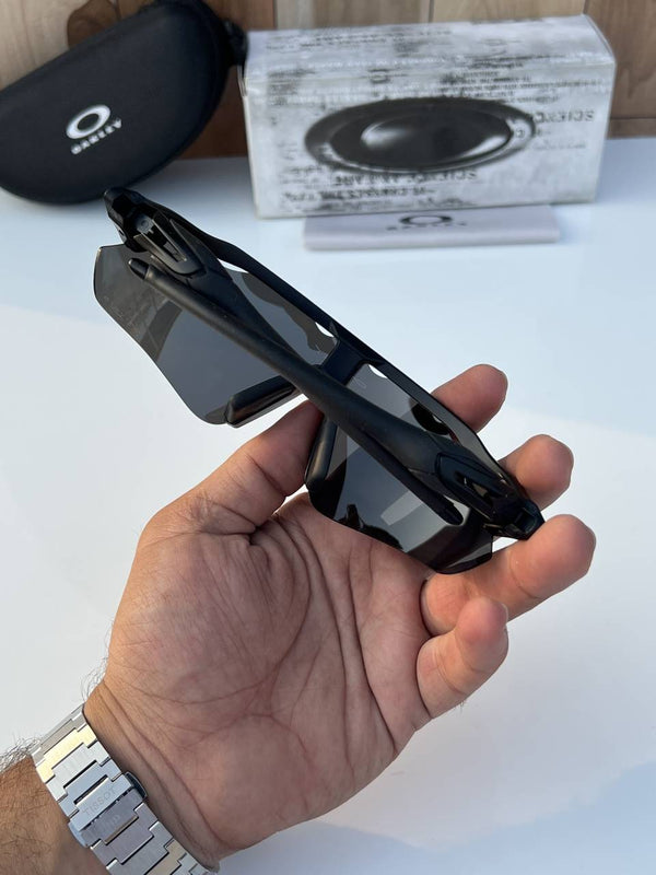Oakley_9208_silver