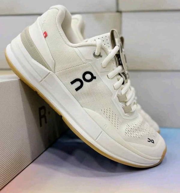 On Cloud The Roger Pro x BEAMS Beige Ivory