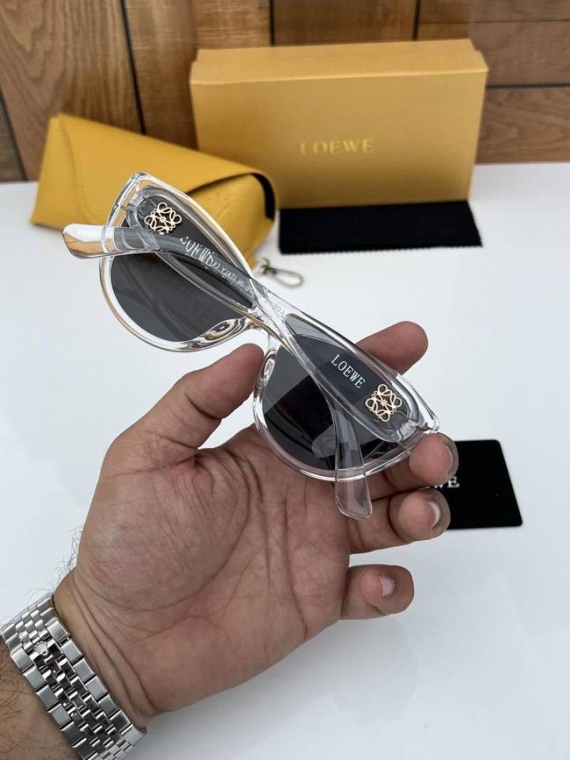 Loewe_8419_white_black