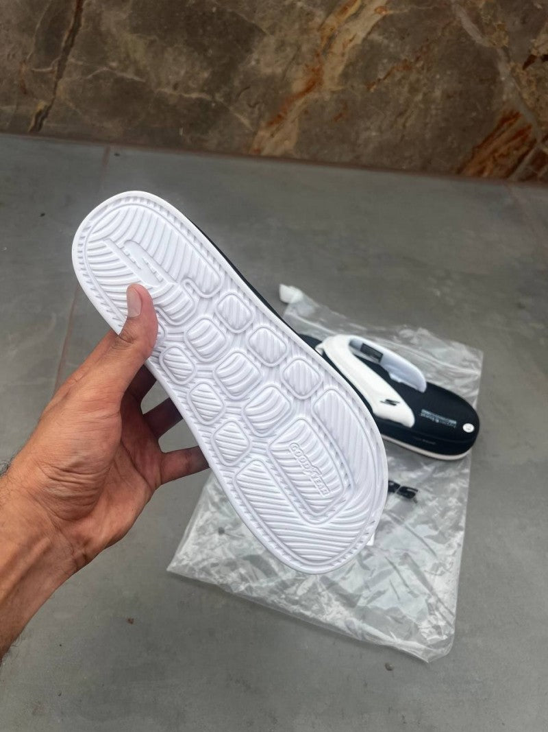 Skeecherss hyper burst simplex premium slides