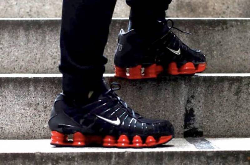 Skepta_X_Nikke_Shox_TL_Black_Red 2045