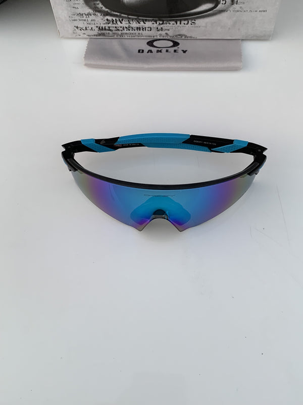 Oakley_9471_blue