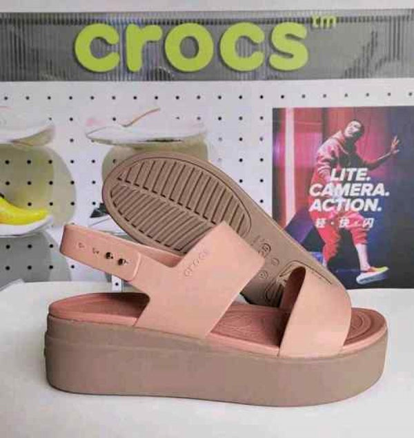 Crocs Brooklyn Womens Wedge Sandals pink